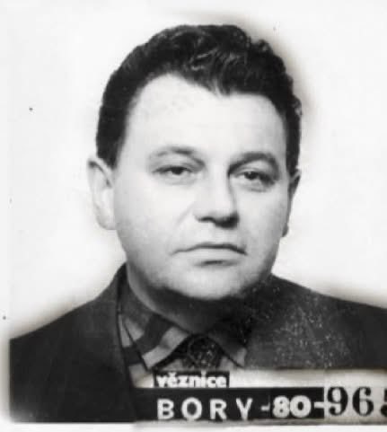 Dajme si pozor, aby sme neopakovali históriu väznením kňazov a spravodlivých: