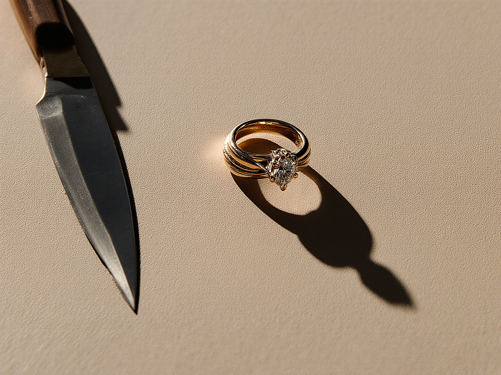 WEDDING KNIFE RING