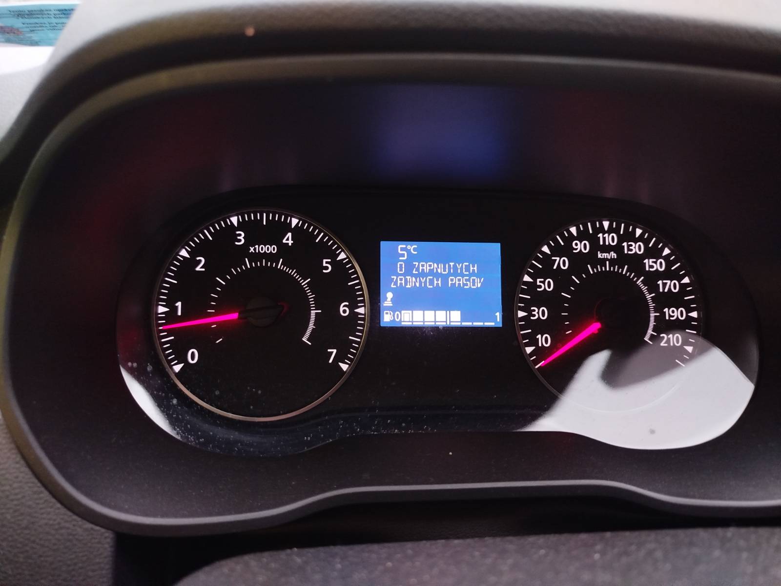 Príbeh: A jéje, dnes som stretol čierny Mercedes CD, vravím mamine: Á čo sa pokazí dnes? Už je to tu: